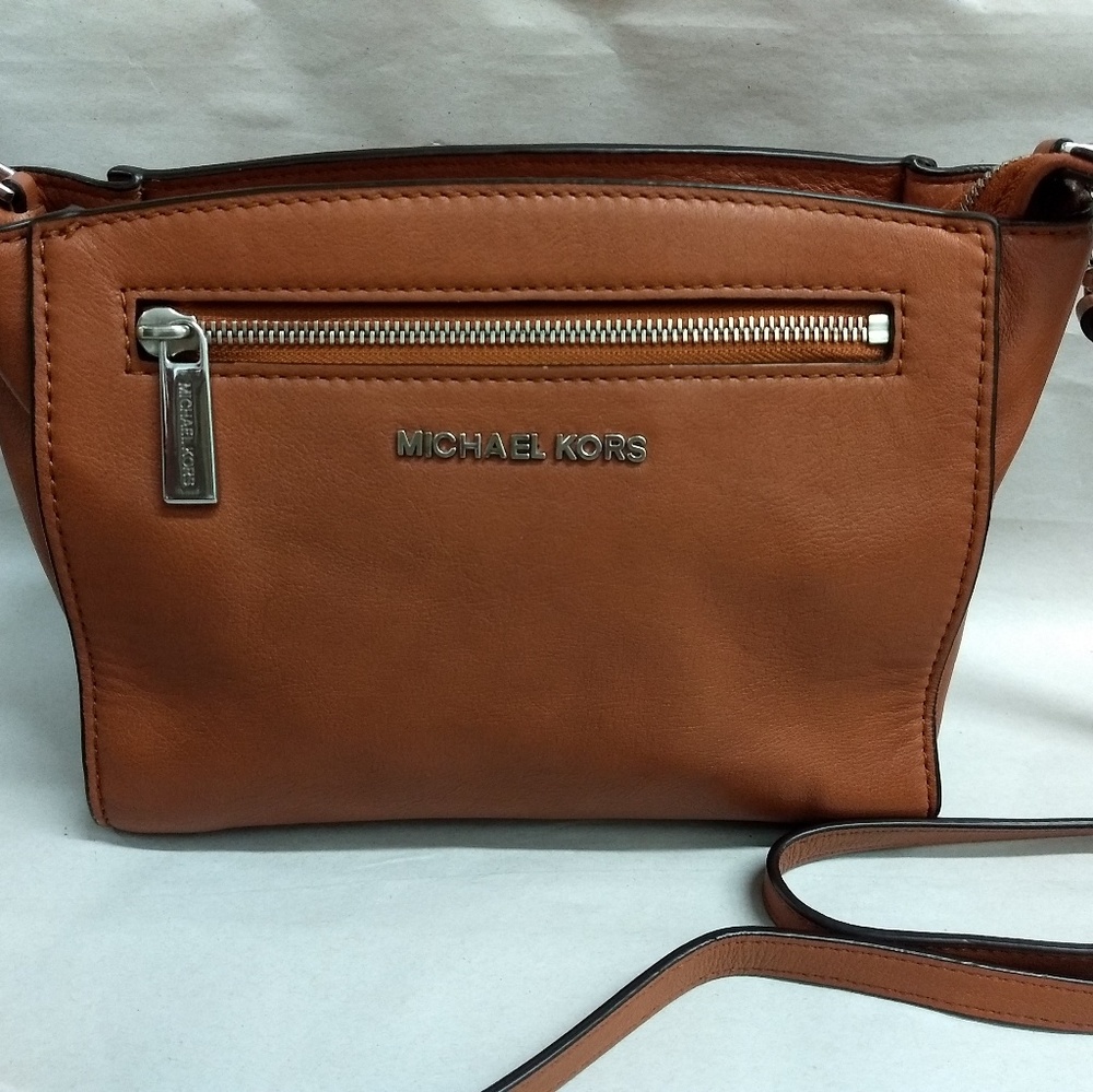 Michael Kors calfskin purse